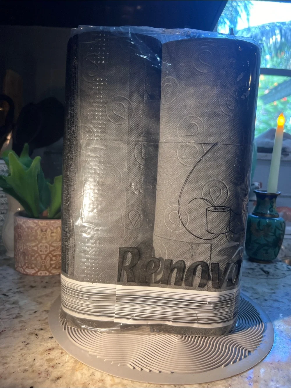 Black Luxury Toilet Paper - 6 Roll Pack- NEW